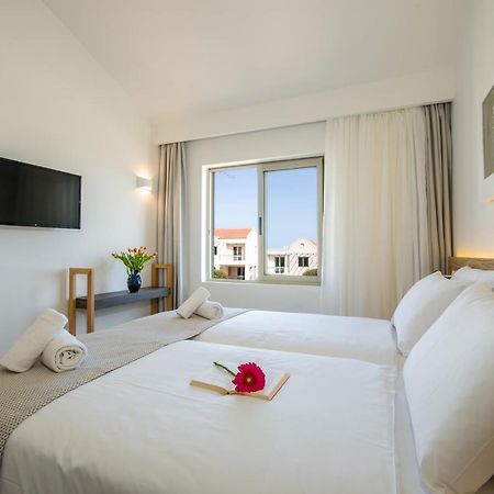 Lotus Hotel Apartments Като Дарацо Екстериор снимка