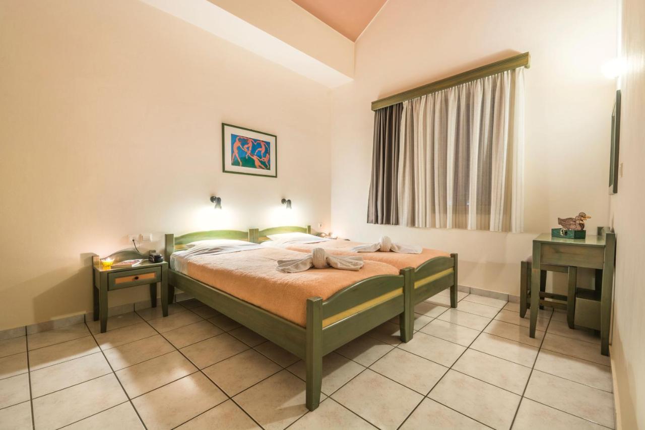 Lotus Hotel Apartments Като Дарацо Екстериор снимка
