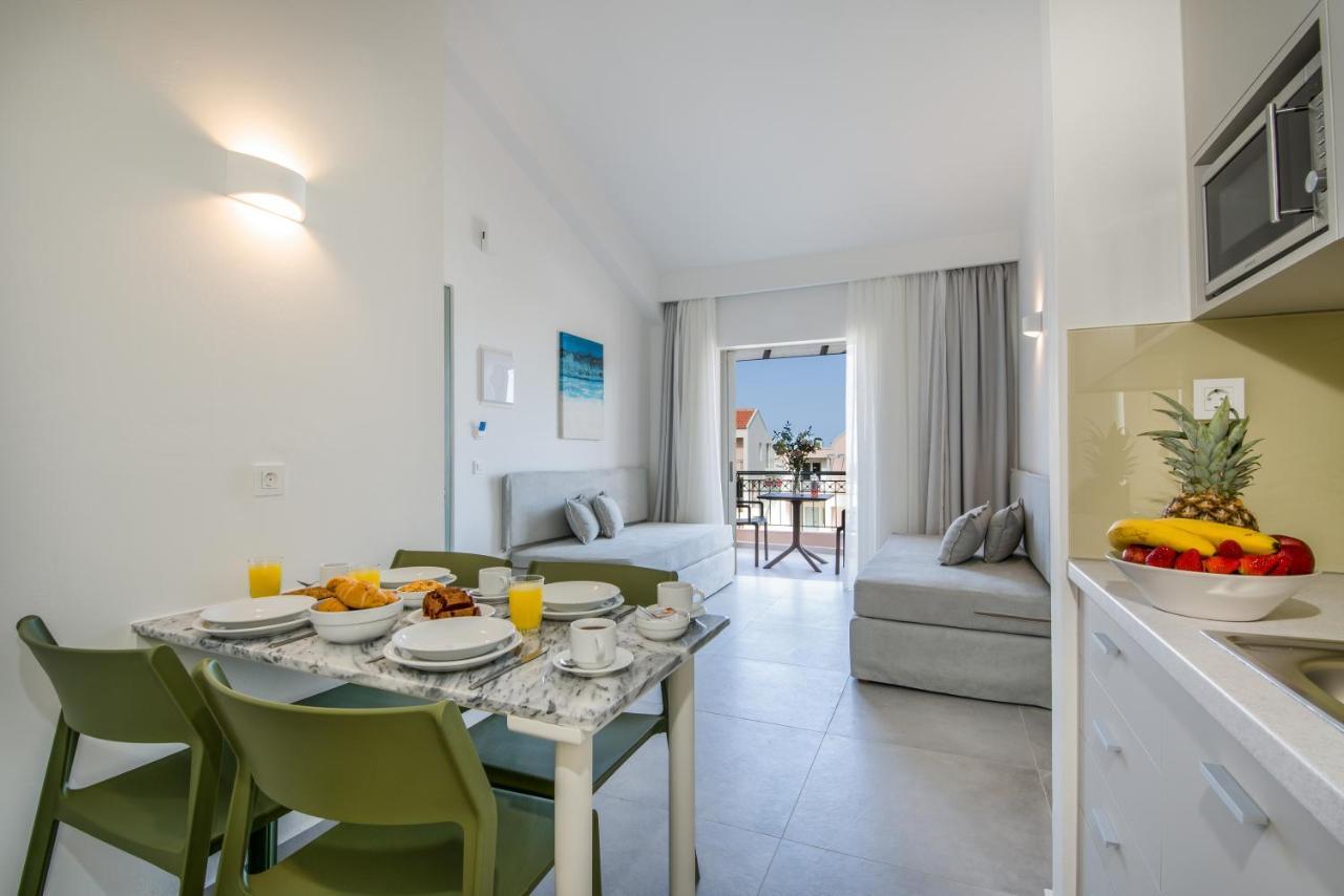 Lotus Hotel Apartments Като Дарацо Екстериор снимка