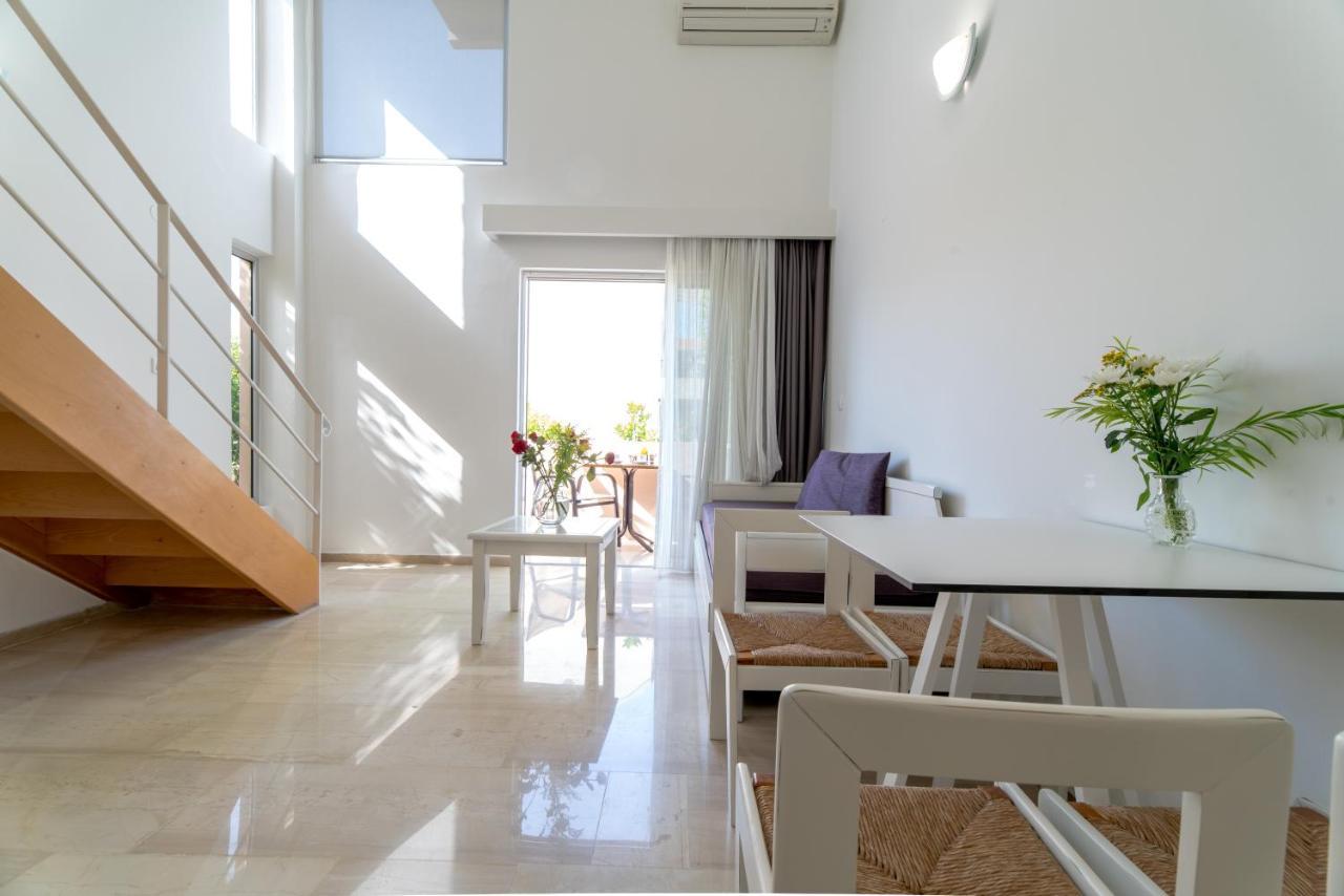 Lotus Hotel Apartments Като Дарацо Екстериор снимка