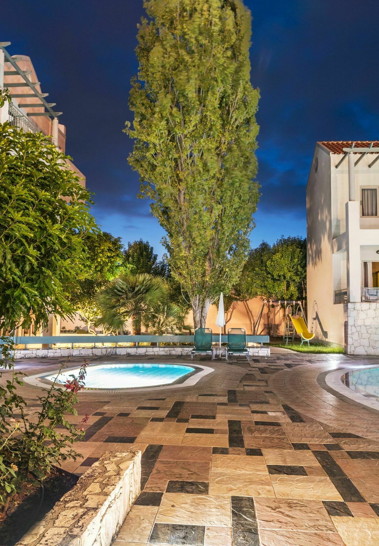 Lotus Hotel Apartments Като Дарацо Екстериор снимка